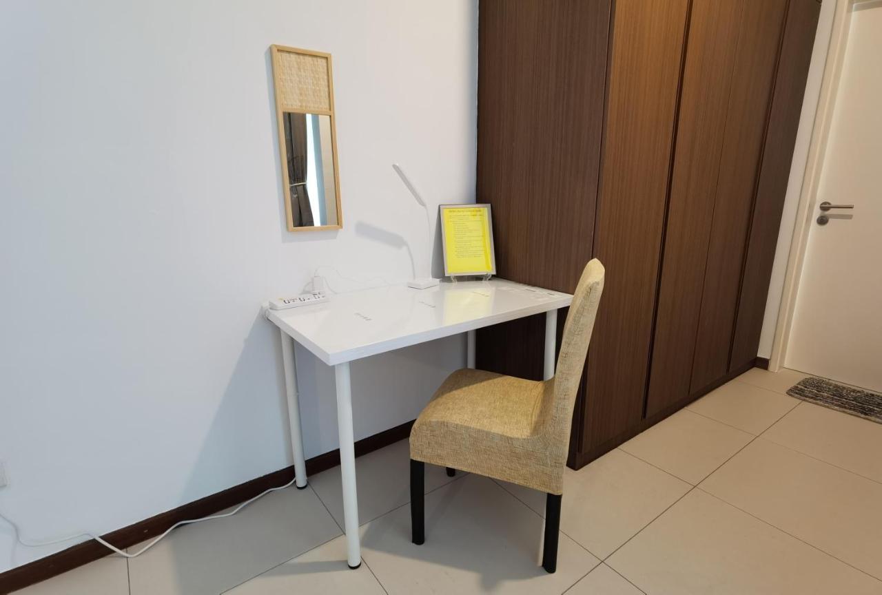 Landmark Stunning High Floor Coast View Studio #Netflix #Fast Wifi Tanjung Tokong Eksteriør bilde
