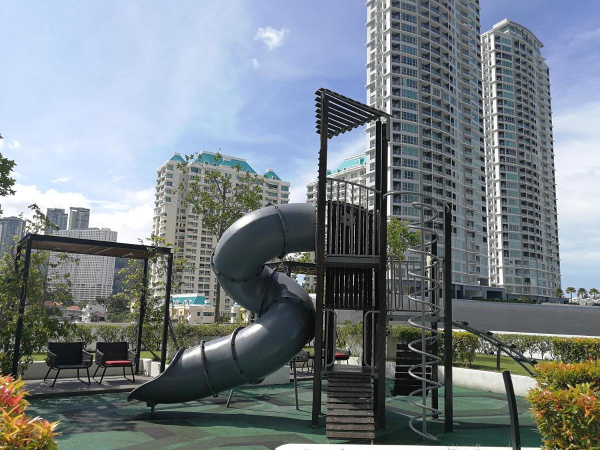 Landmark Stunning High Floor Coast View Studio #Netflix #Fast Wifi Tanjung Tokong Eksteriør bilde