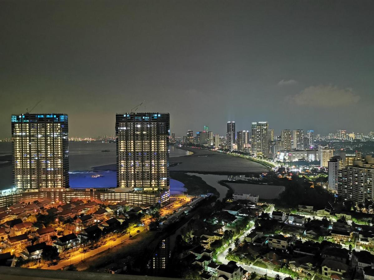 Landmark Stunning High Floor Coast View Studio #Netflix #Fast Wifi Tanjung Tokong Eksteriør bilde