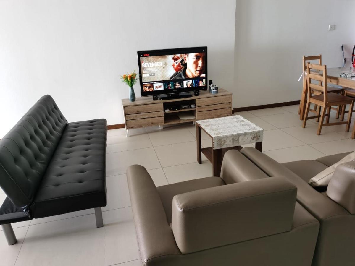 Landmark Stunning High Floor Coast View Studio #Netflix #Fast Wifi Tanjung Tokong Eksteriør bilde