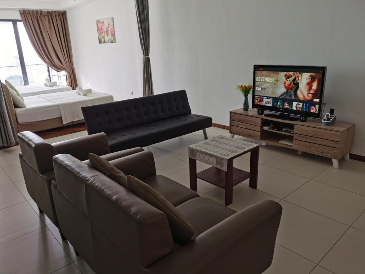 Landmark Stunning High Floor Coast View Studio #Netflix #Fast Wifi Tanjung Tokong Eksteriør bilde